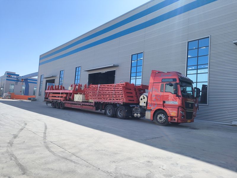 電動(dòng)葫蘆門式起重機(jī) 4臺(tái) MHxh10t—8m    2臺(tái) MHxh5t—8m      2臺(tái) 制作完成，出口哈薩克斯坦交付客戶使用