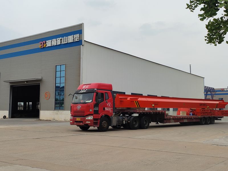 電動(dòng)葫蘆門式起重機(jī) MHxh10t—20m 制作完成，發(fā)往新疆交付客戶使用。